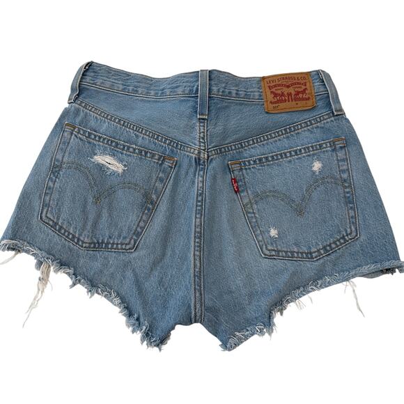 Levi's 501 Original Fit Mid-Rise Distressed Cut-Off Shorts Sz 27 Whiskers Fade - Picture 5 of 9